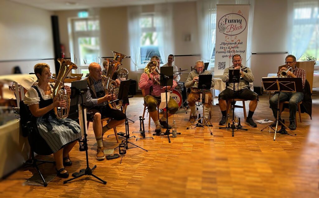 Der Wunsch einer Blasmusik Begeisterten Damen zu ihrem 90. Geburtstag